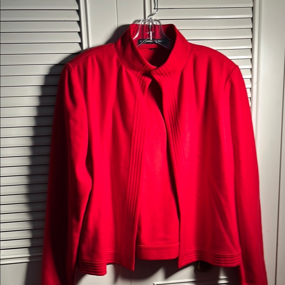 Ellen Tracy jacket , medium! Gorgeous red wool blend !  Light weight !